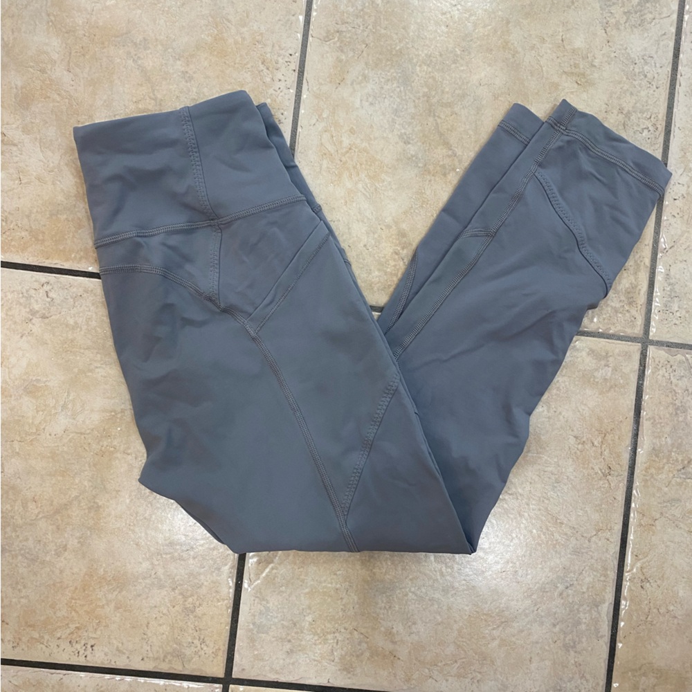 Lululemon leggings hit at ankle (for 5'9" person)